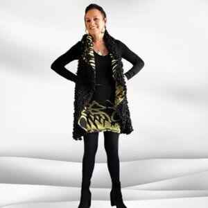 Curly Lined Vest and Skirt Set